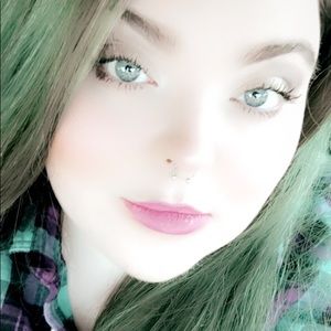 Meet your Posher, Estta